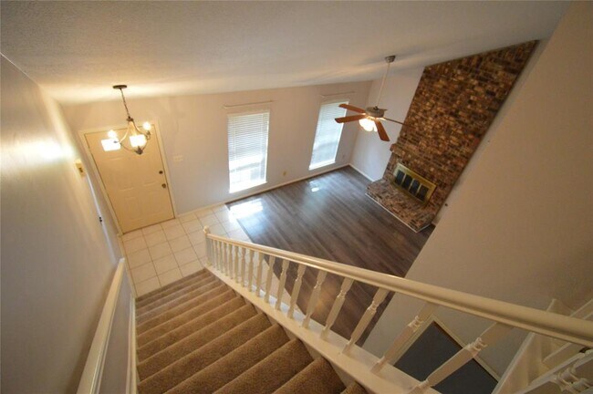 Building Photo - 30 S White Pebble Ct