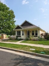 Building Photo - 2704 Breckenridge Pl Building Photo - 2704 Breckenridge Pl