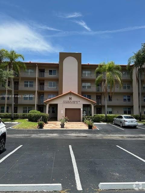 Building Photo - 1000 SW 125th Ave