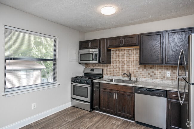 2BR, 1BA - 1,253SF - Kitchen - New Carrollwood