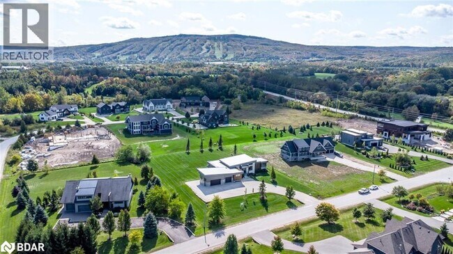 Building Photo - 7 Meadowlark Way