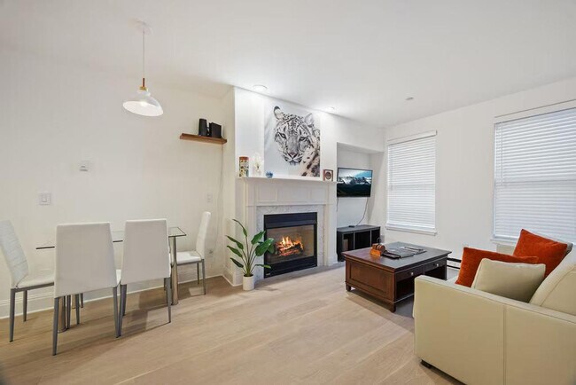 Foto del edificio - 250 S Pine St
