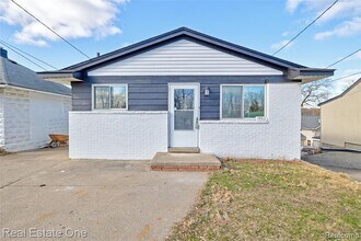 1982 S Ortonville Rd