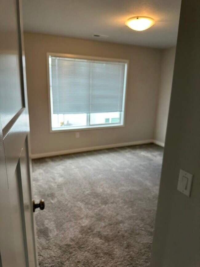 Foto del edificio - 15135 Bellflower Ln