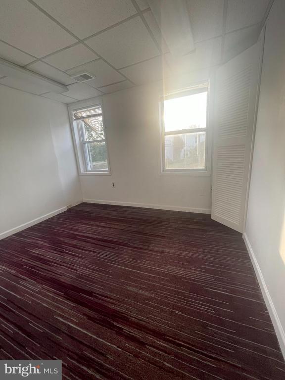 Foto del edificio - 7909 Oxford Ave