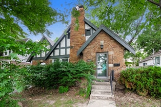 Building Photo - 6422 Rockhill Rd