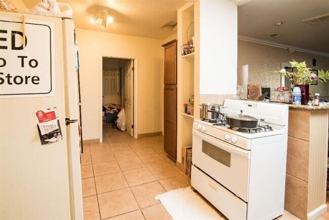 Building Photo - 3 br, 1 bath House - 1533 N Ferger Ave.