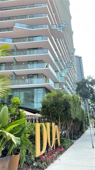 Foto del edificio - 1300 S Miami Ave
