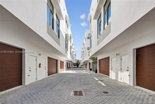 Photo - 515 NE 61st St Townhome