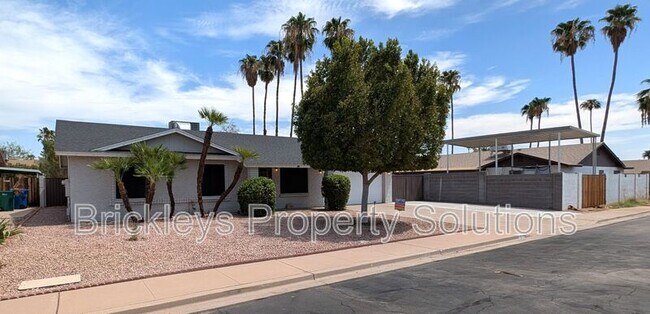 Building Photo - 2029 S Nina Cir