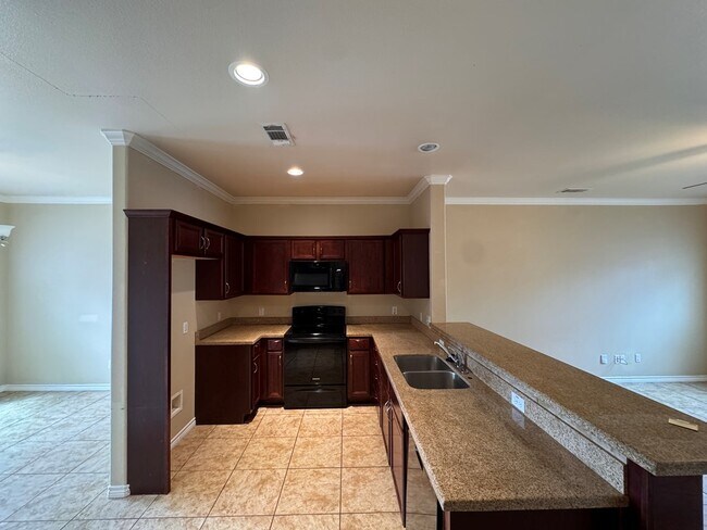 Foto del edificio - 7214 Barksdale Ln
