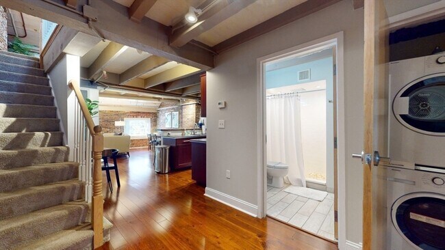 *Pictures are representative samples of the advertised unit. In some cases, the actual units you to - 15 Union St