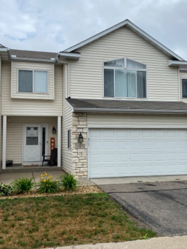 1105 Bristol Ln, Farmington, MN 55024 Townhome Rentals in Farmington
