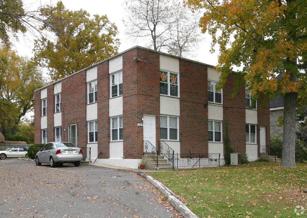 Primary Photo - 309 Springfield Rd