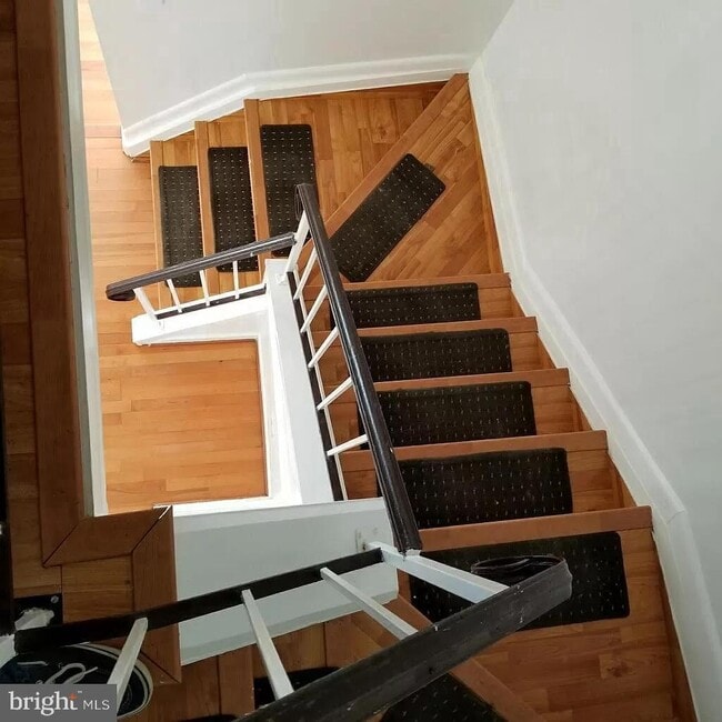 Foto del edificio - 7415 Rhondda Dr