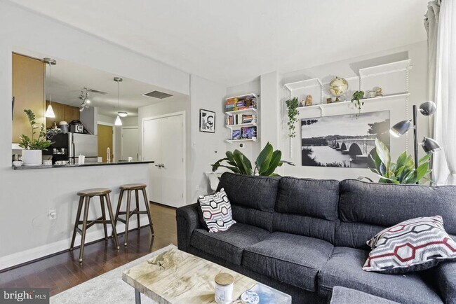 Foto del edificio - 2120 Vermont Ave NW