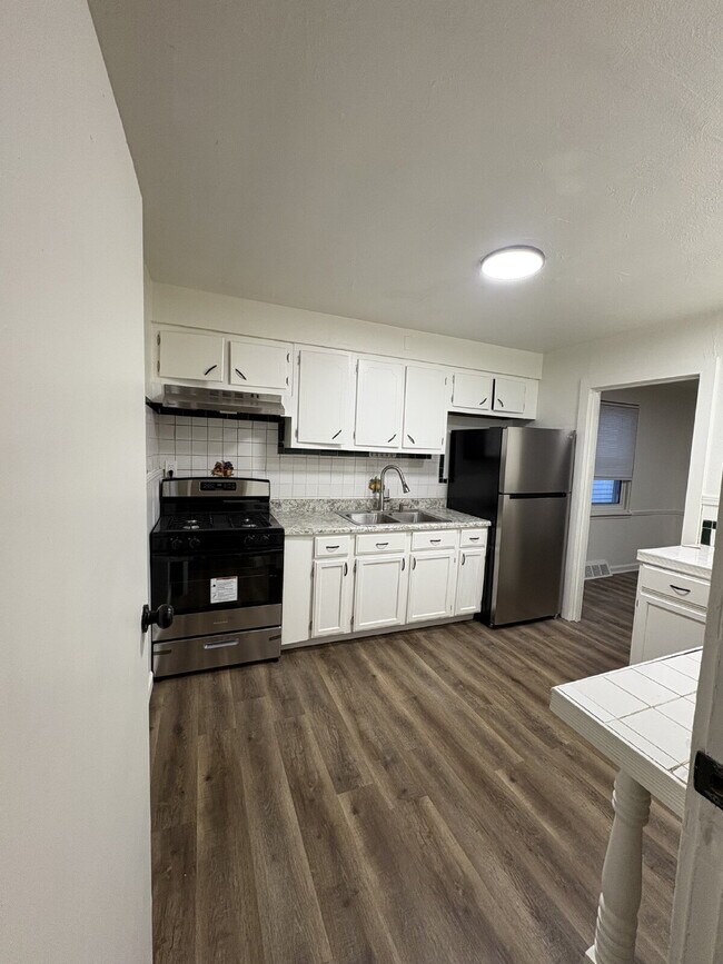 Foto del edificio - 8307 Washington St