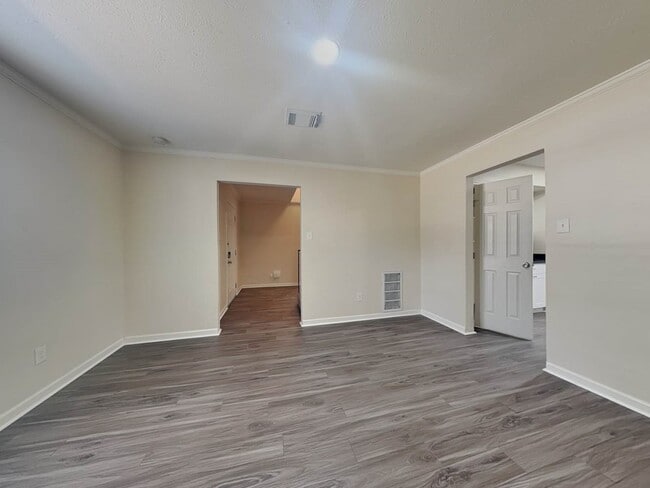 Building Photo - 11639 Idlebrook Dr