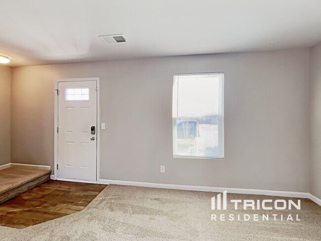 Foto del edificio - 415 Merus Dr