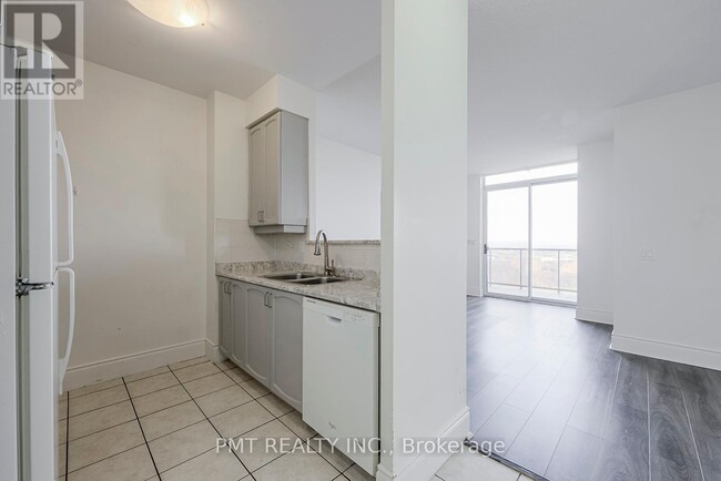 Photo du bâtiment - 700-P700 Humberwood Blvd