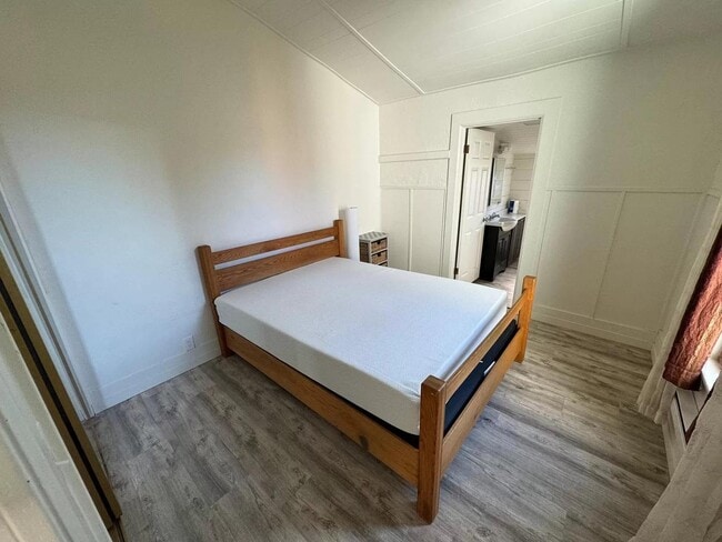 Foto del edificio - 1749 Santa Barbara Ave