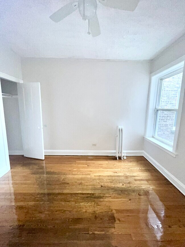 Foto del edificio - 2140 N Kildare Ave