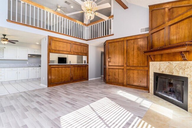 Foto del edificio - 5019 Dawn Lily Dr