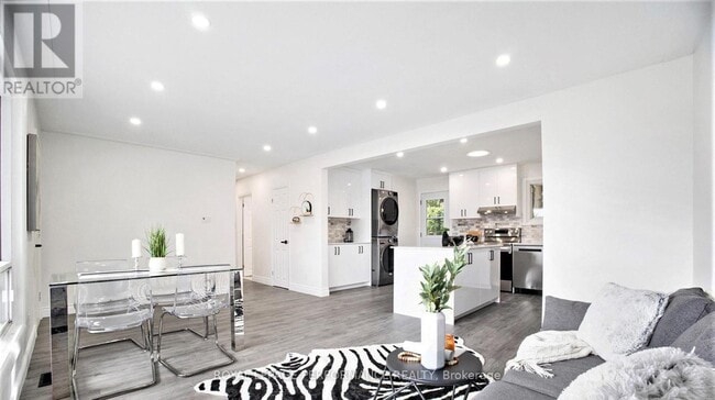 Building Photo - 33 Majestic Dr