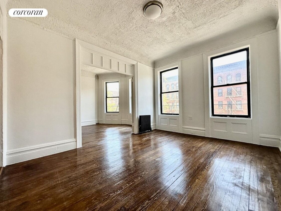 Primary Photo - 940 Amsterdam Ave