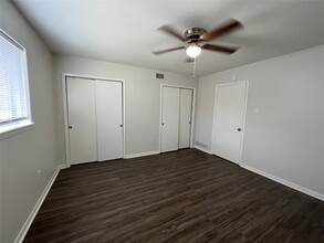 Building Photo - 500 Willow Dr