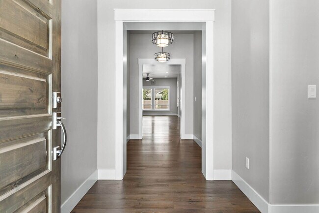 Foto del edificio - Beautiful split bedroom floorplan in the Sky Mesa Community!