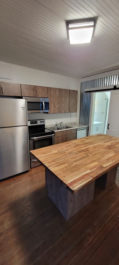 Foto del edificio - 263 N 1st W St