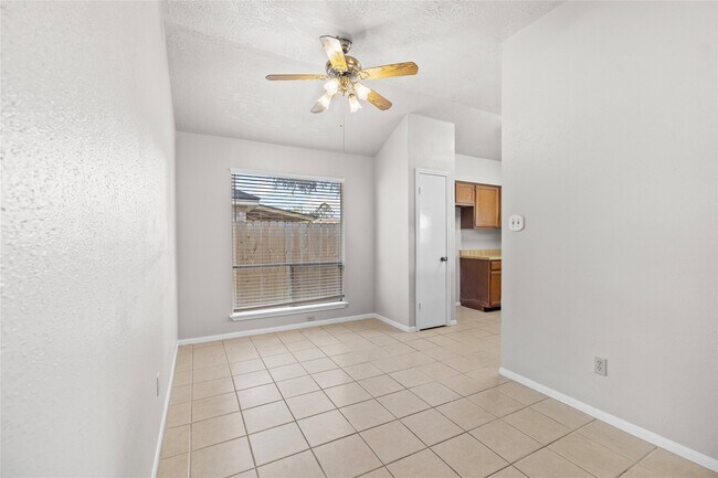 Building Photo - 8118 Vista Del Sol Dr