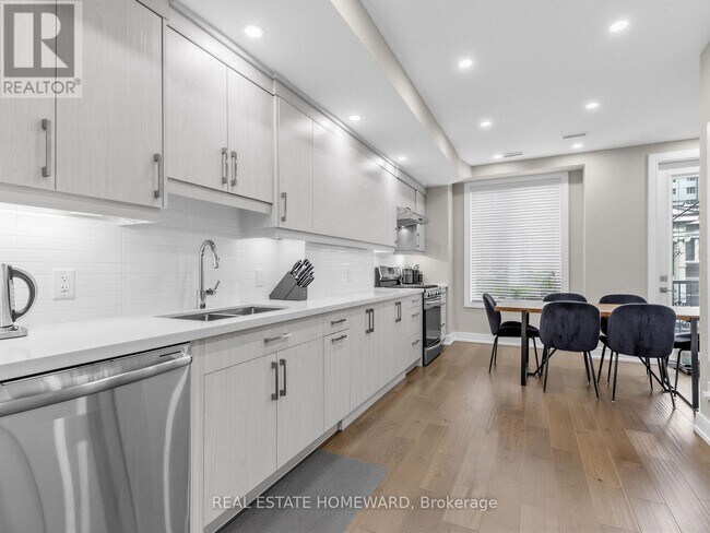Photo du bâtiment - 133 Cowan Ave