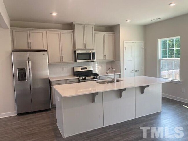 Building Photo - 511 Autumn Cure Ct