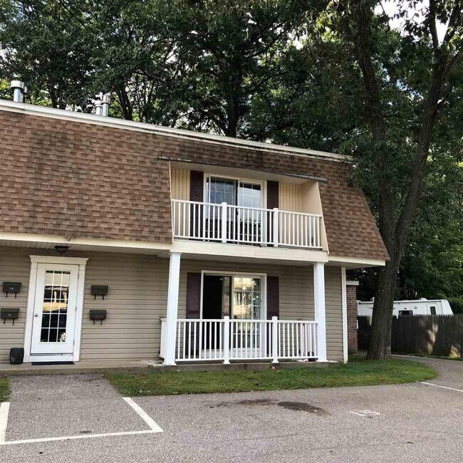 Building Photo - 4 Deer St