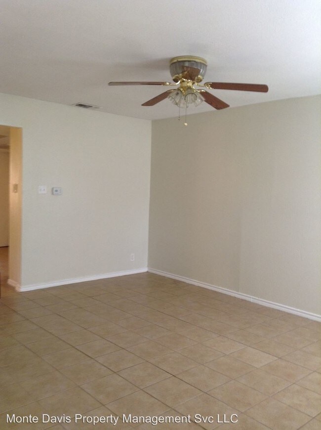 Building Photo - 3210 Mossrock Dr