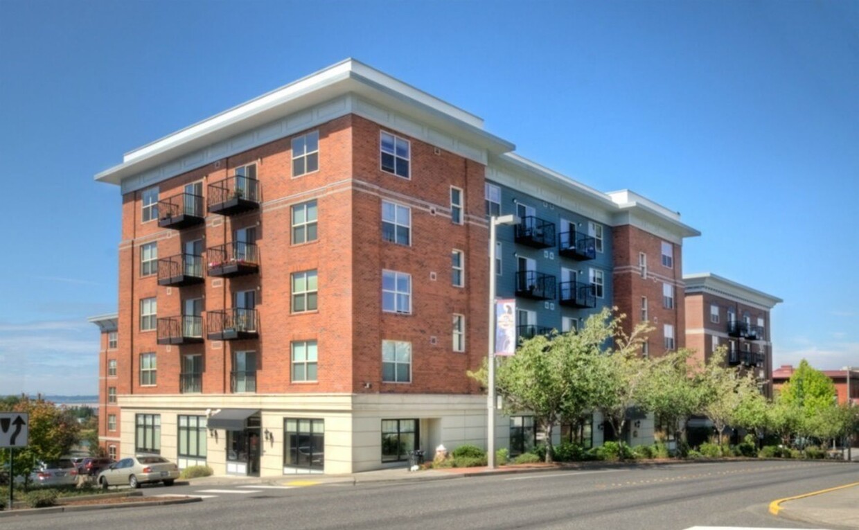 Primary Photo - 1 bedroom 1 bathroom in Great Fairhaven Lo...
