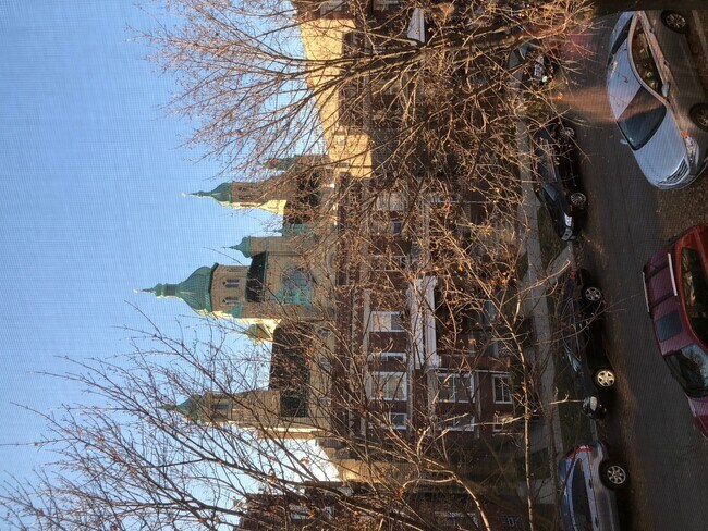 Foto del edificio - 2238 W Iowa St