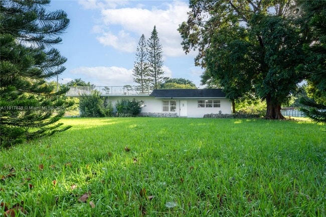 Building Photo - 24201 SW 124th Ave