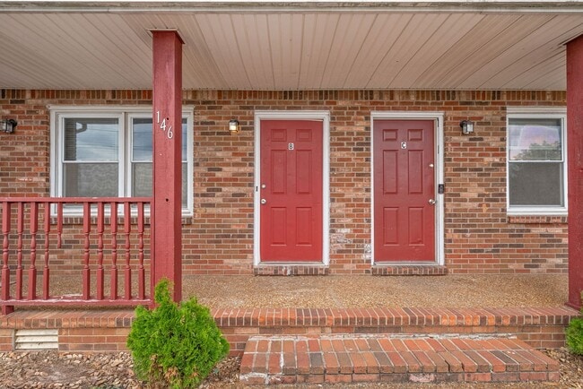 Foto del edificio - End Unit Ready for You to Call Home