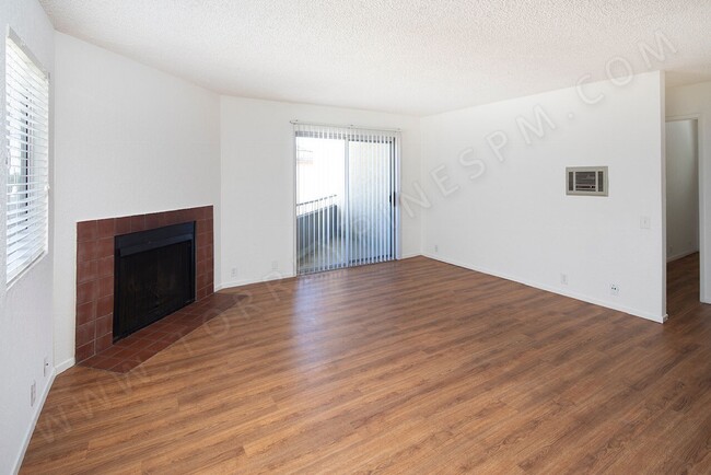 Building Photo - *2 WEEKS FREE!* 2BR with 2 Parking Spaces ...