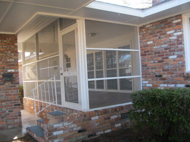 Foto del edificio - 304 E Barnard St