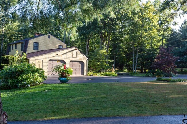 Building Photo - 275 Westcott Rd