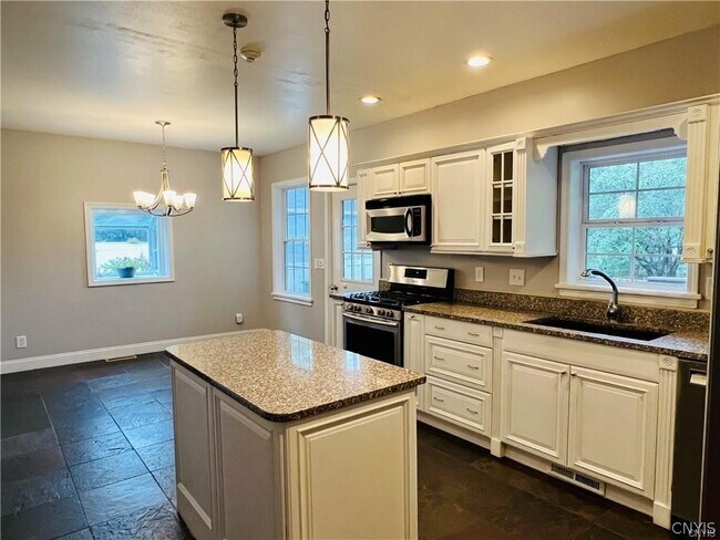 Foto del edificio - 130 East Ave