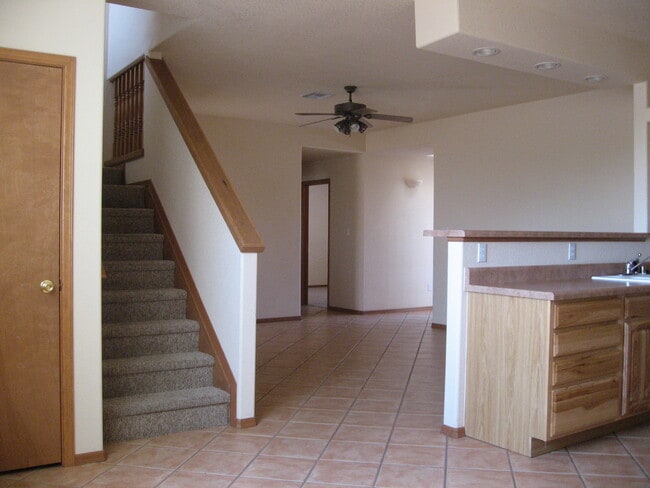 Building Photo - 2355 Saturn Cir