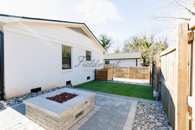 Photo - 414 Birnie St House