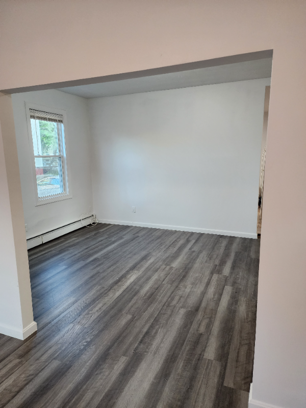Building Photo - 412 Potters Ave