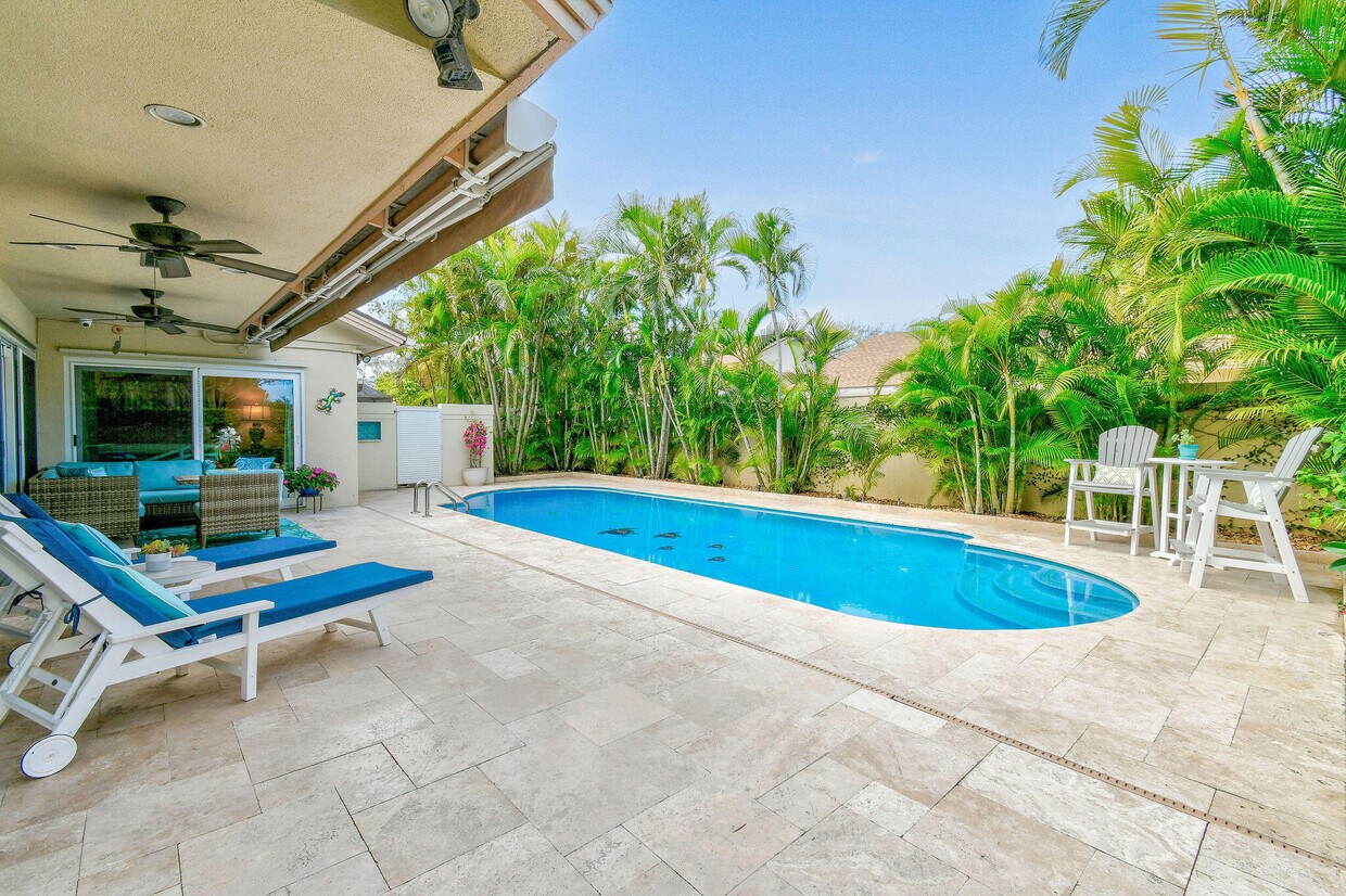 Primary Photo - 158 Sandbar Dr