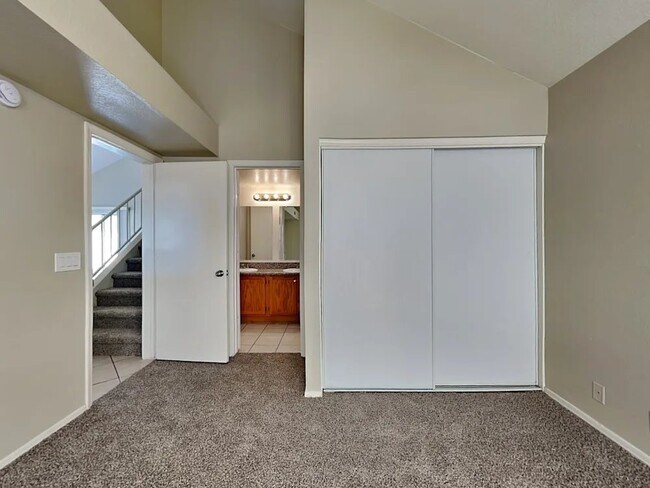 Foto del edificio - 8848 W Fairmount Ave